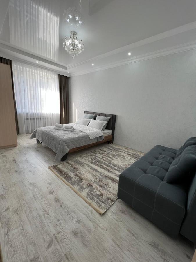 Уютная квартира на Expo Apartment Астана Екстериор снимка
